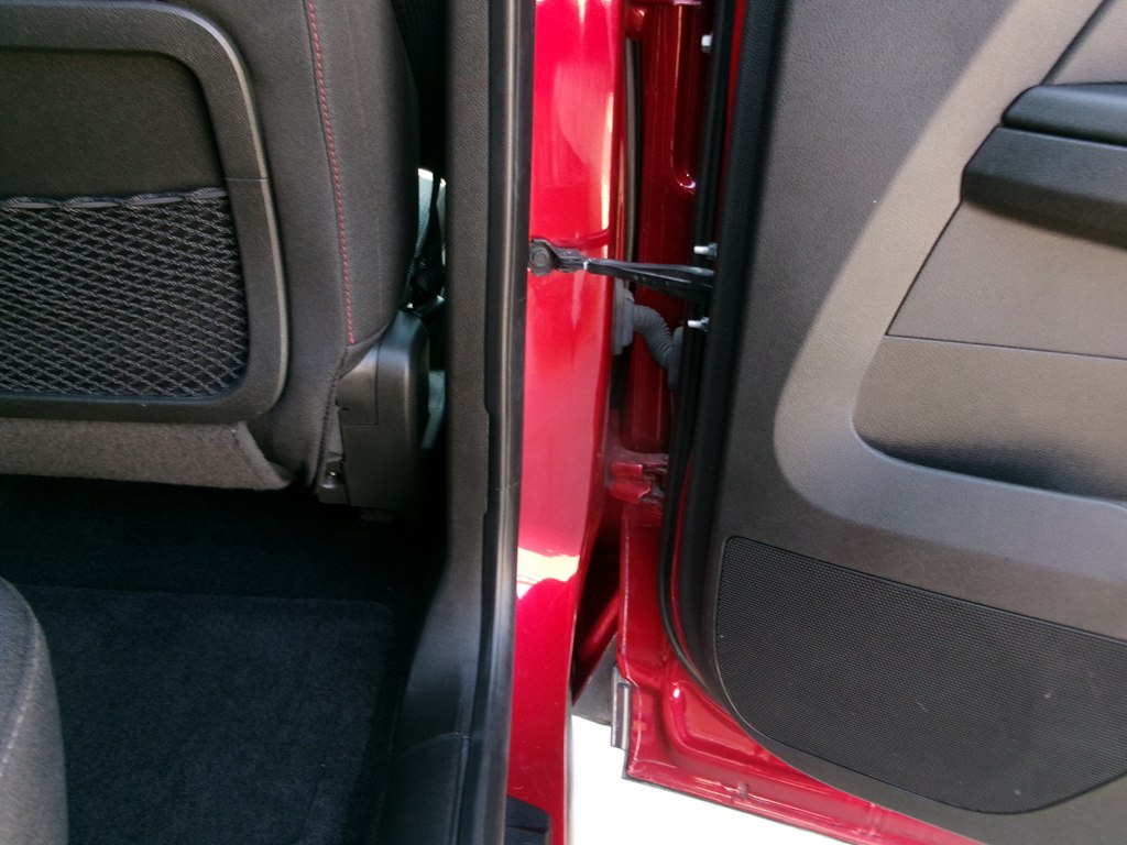 Photo 36 of this CHEVROLET EQUINOX