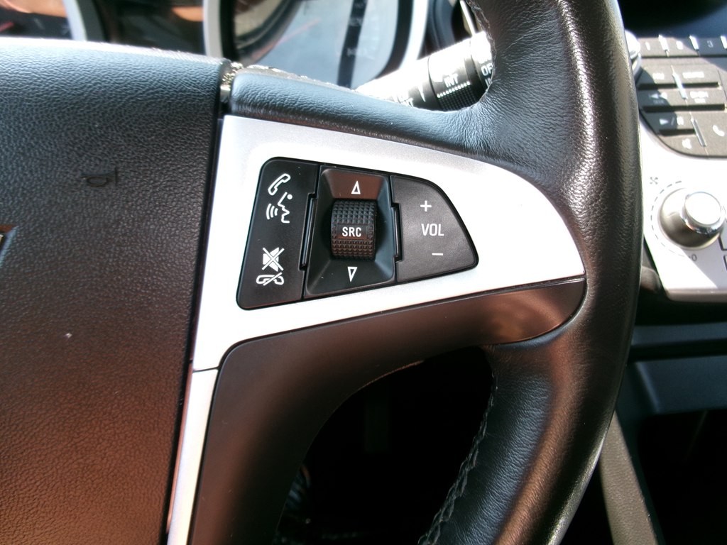 Photo 40 of this CHEVROLET EQUINOX