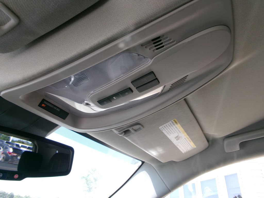 Photo 49 of this CHEVROLET EQUINOX