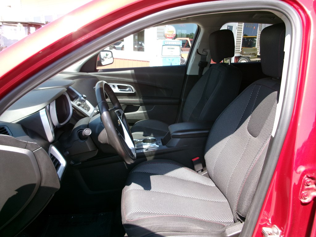 Photo 13 of this CHEVROLET EQUINOX