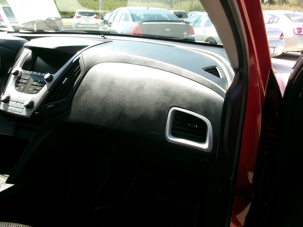 Photo 27 of this CHEVROLET EQUINOX