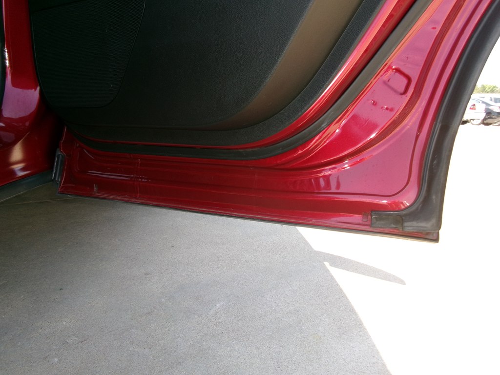Photo 37 of this CHEVROLET EQUINOX