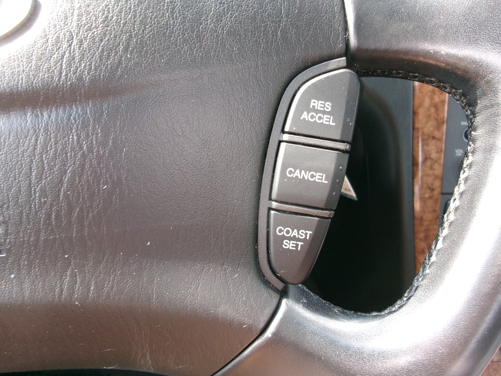 Photo 41 of this HYUNDAI XG