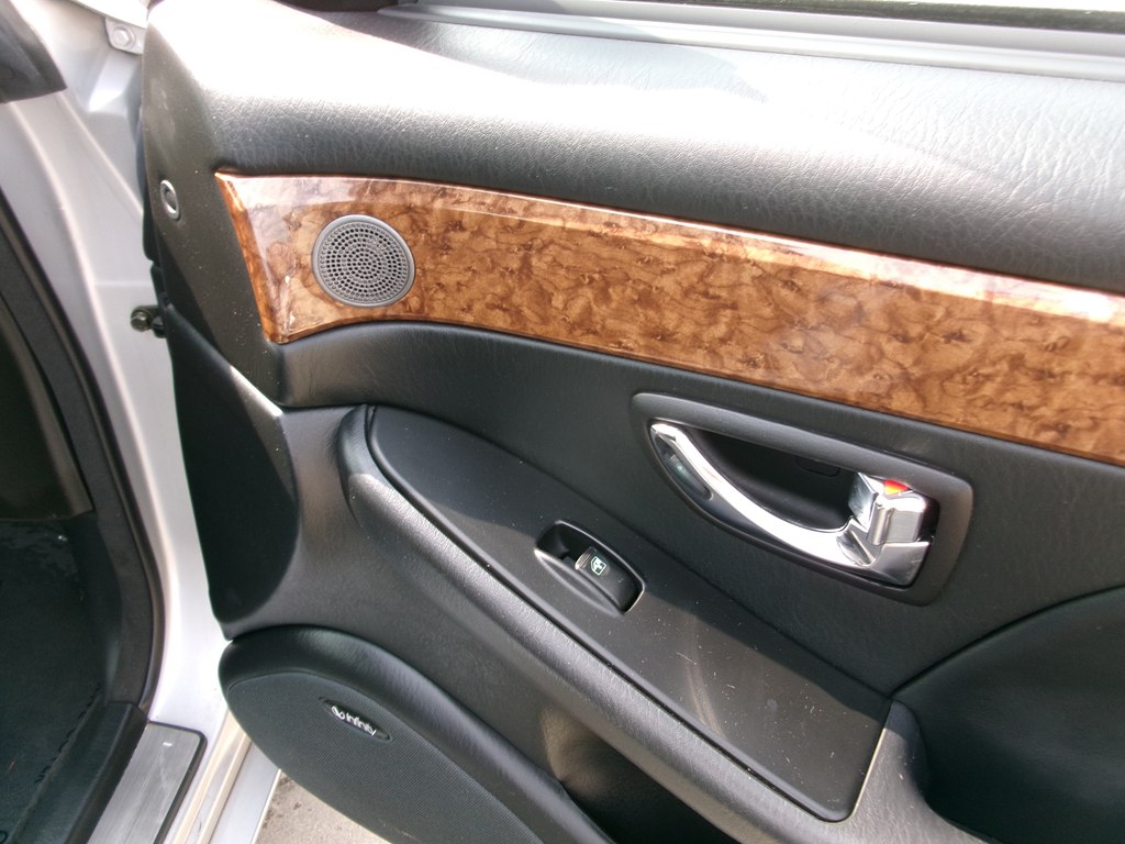 Photo 30 of this HYUNDAI XG