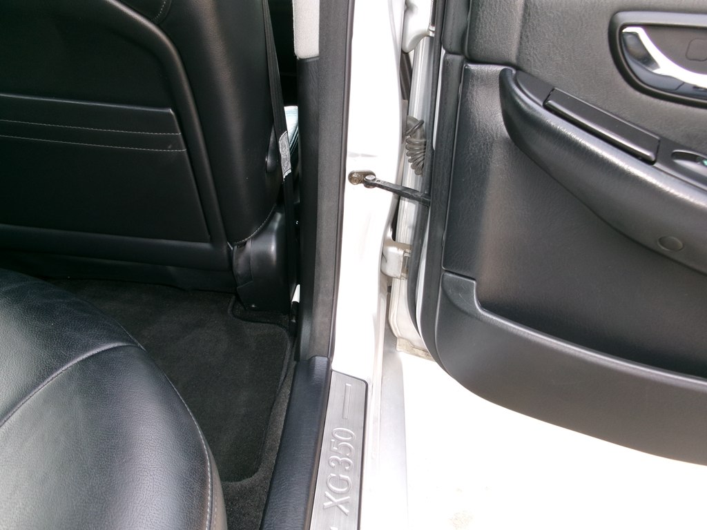 Photo 37 of this HYUNDAI XG