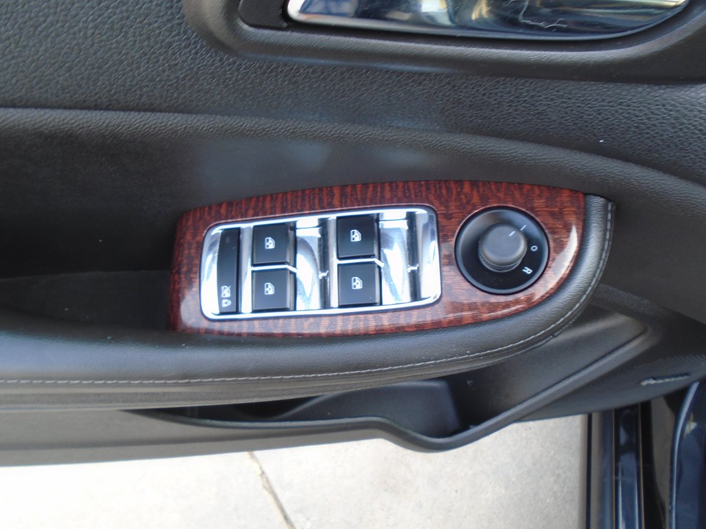 Photo 17 of this CHEVROLET MALIBU
