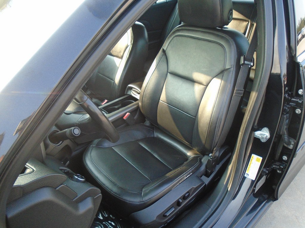 Photo 18 of this CHEVROLET MALIBU