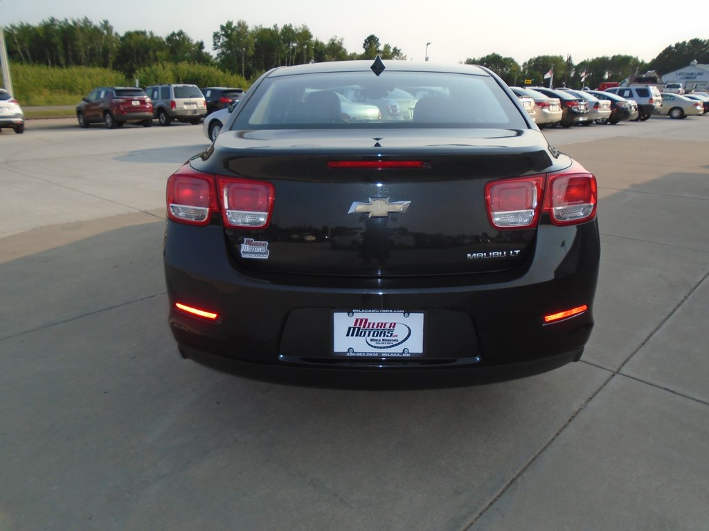 Photo 12 of this CHEVROLET MALIBU