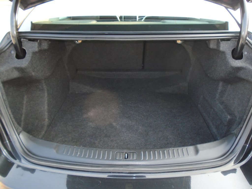 Photo 13 of this CHEVROLET MALIBU