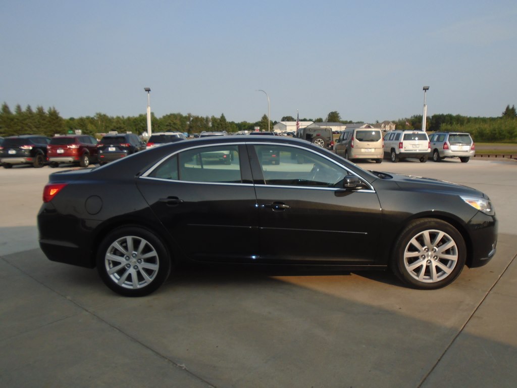 Photo 7 of this CHEVROLET MALIBU