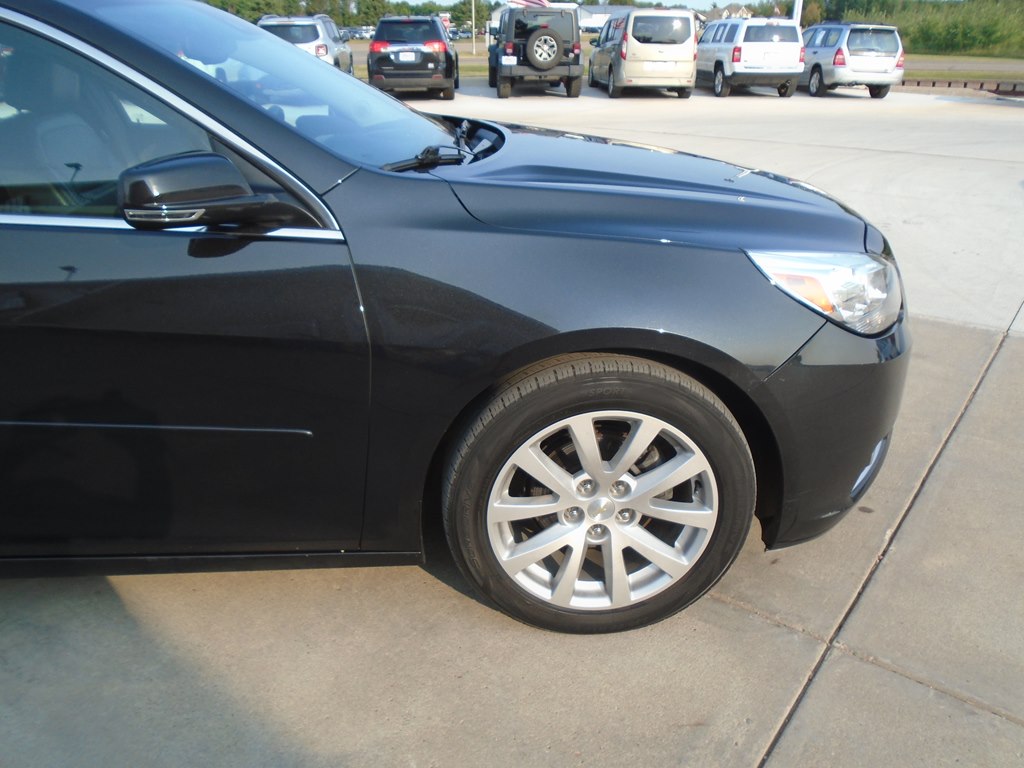 Photo 8 of this CHEVROLET MALIBU