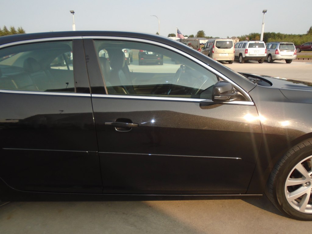 Photo 9 of this CHEVROLET MALIBU