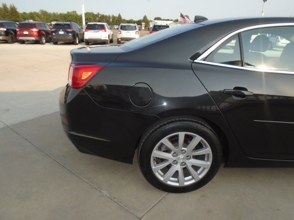 Photo 11 of this CHEVROLET MALIBU