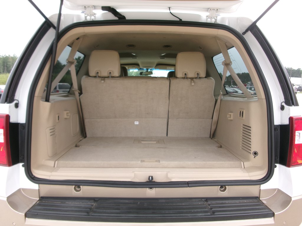 Photo 13 of this FORD EXPEDITION