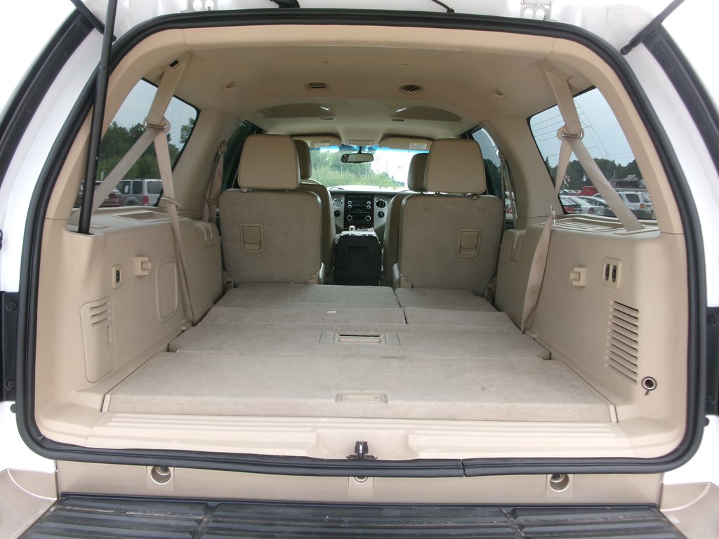 Photo 15 of this FORD EXPEDITION