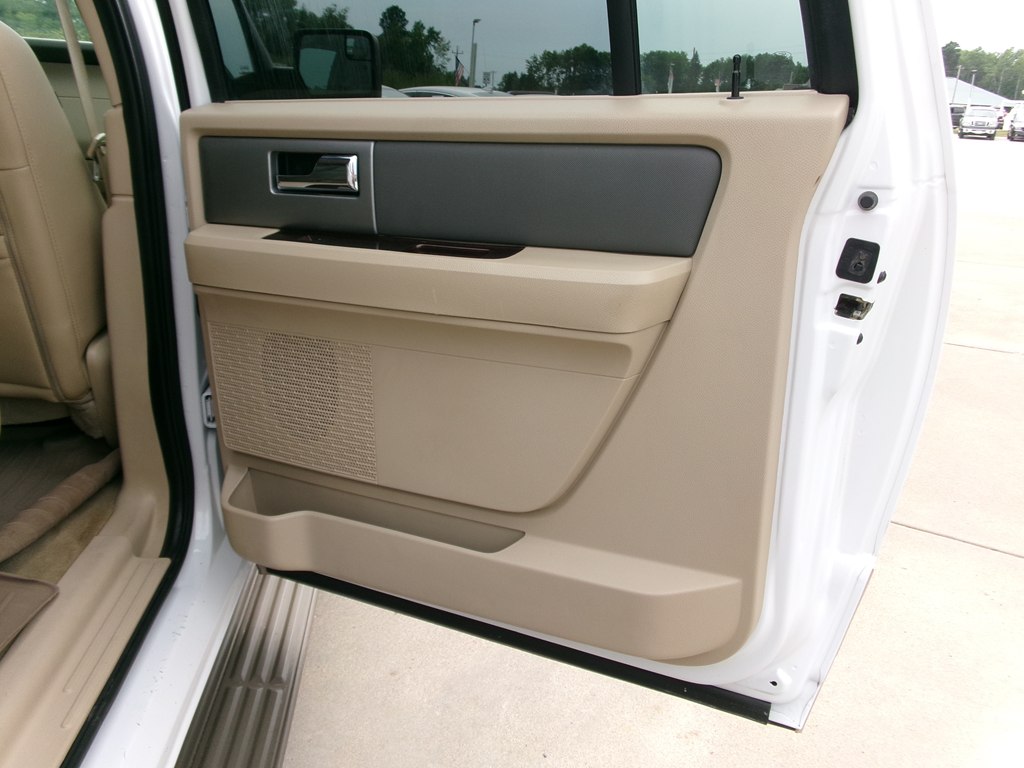 Photo 46 of this FORD EXPEDITION