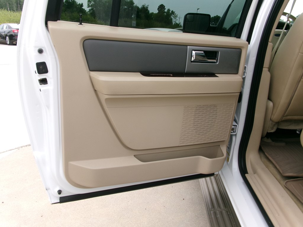 Photo 31 of this FORD EXPEDITION