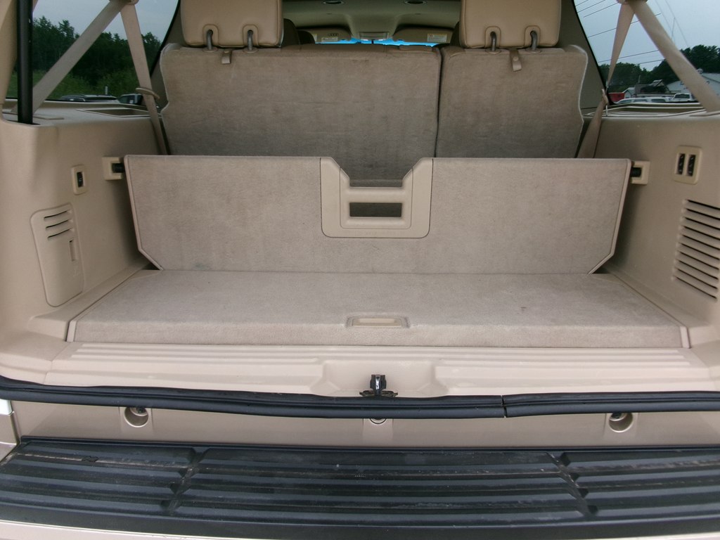 Photo 14 of this FORD EXPEDITION