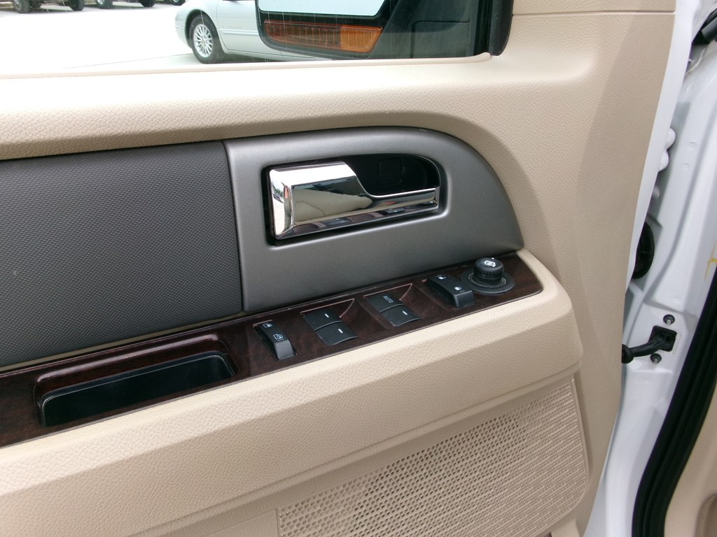 Photo 22 of this FORD EXPEDITION