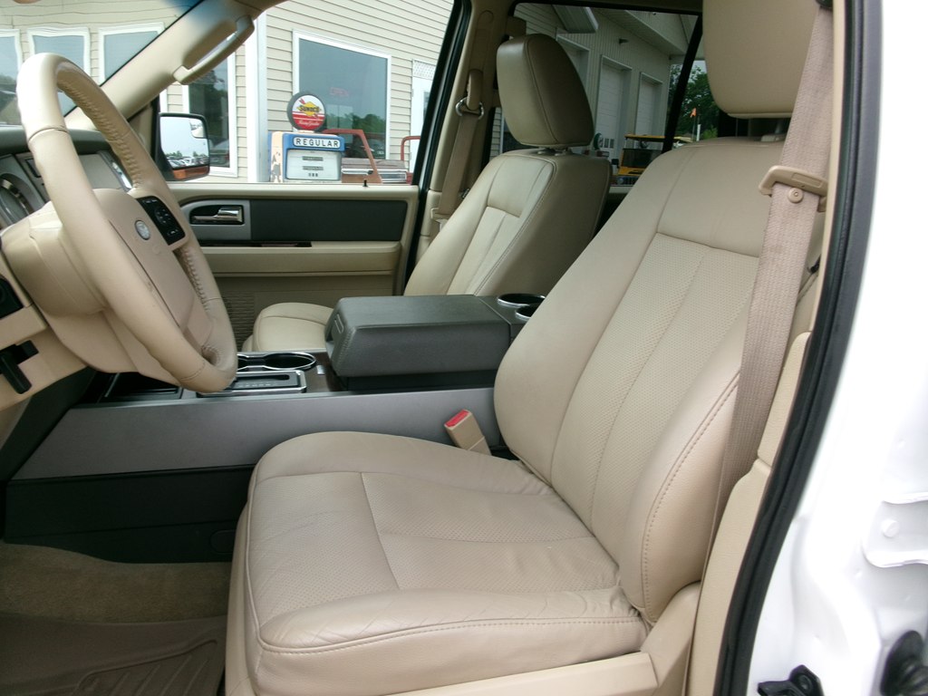 Photo 19 of this FORD EXPEDITION