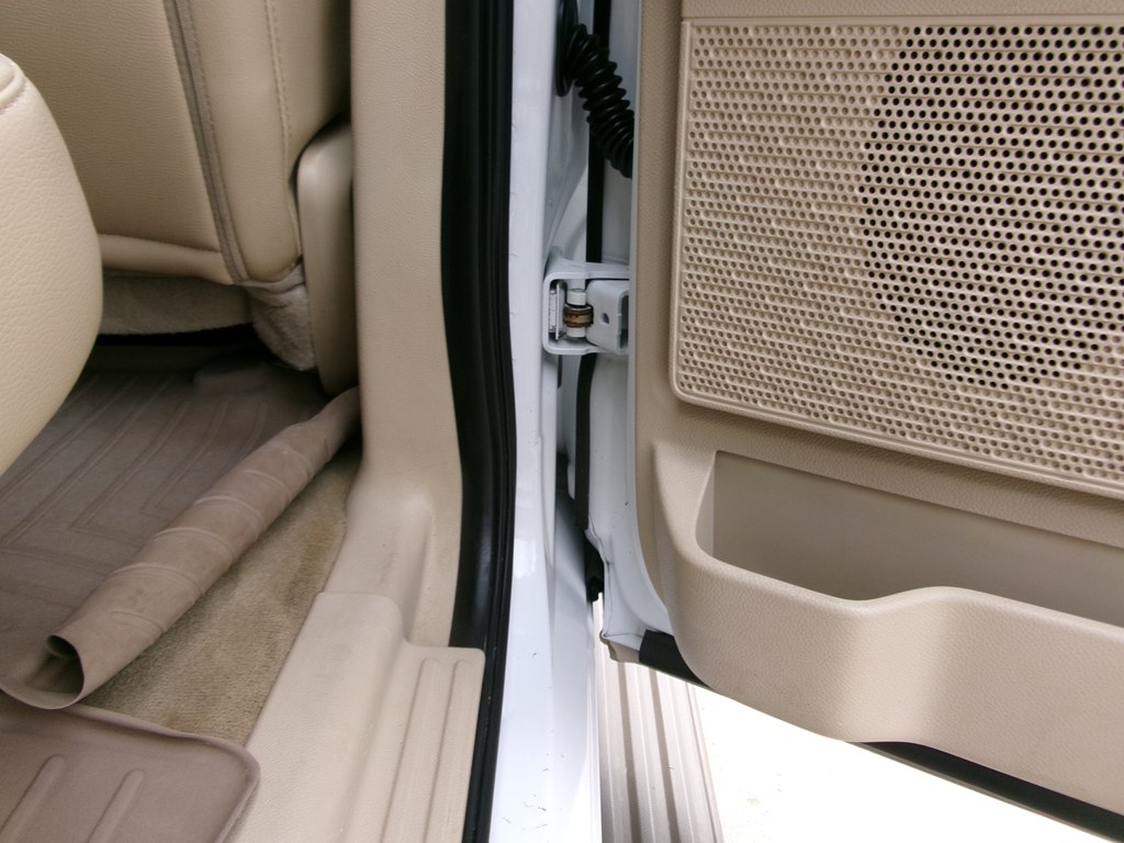 Photo 48 of this FORD EXPEDITION