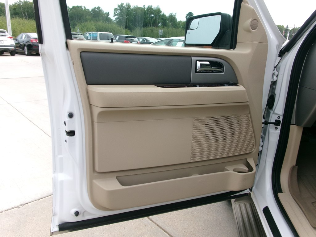 Photo 21 of this FORD EXPEDITION