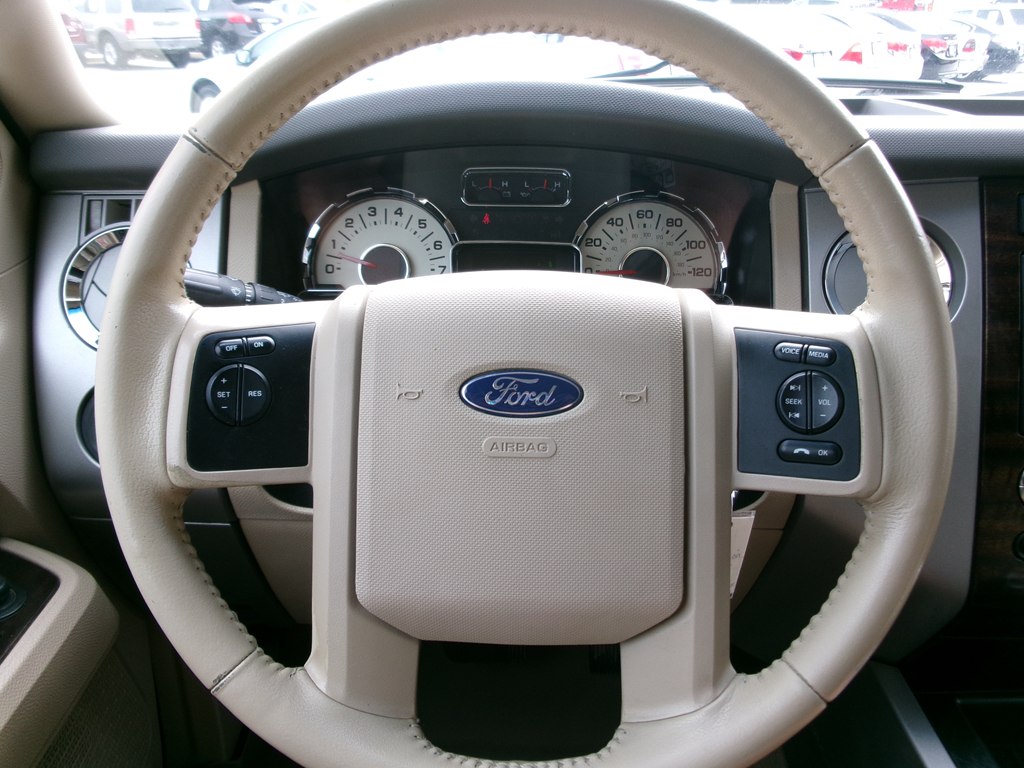 Photo 50 of this FORD EXPEDITION