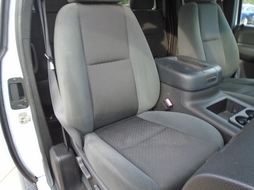 Photo 33 of this GMC SIERRA