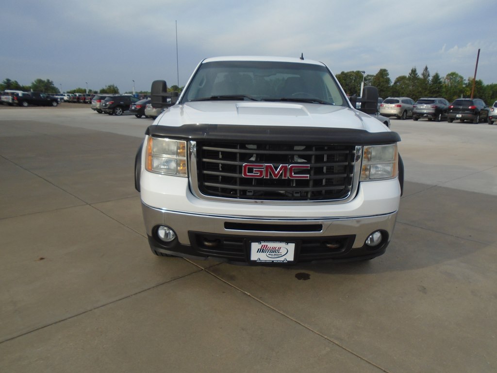 Photo 6 of this GMC SIERRA