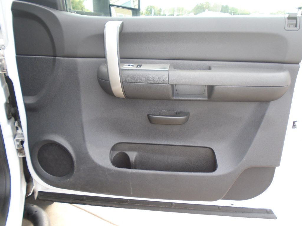 Photo 32 of this GMC SIERRA