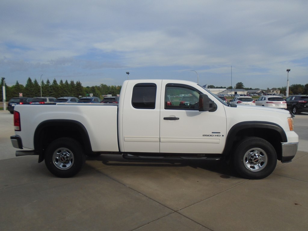 Photo 7 of this GMC SIERRA