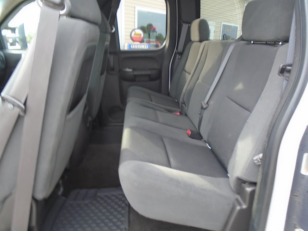 Photo 23 of this GMC SIERRA