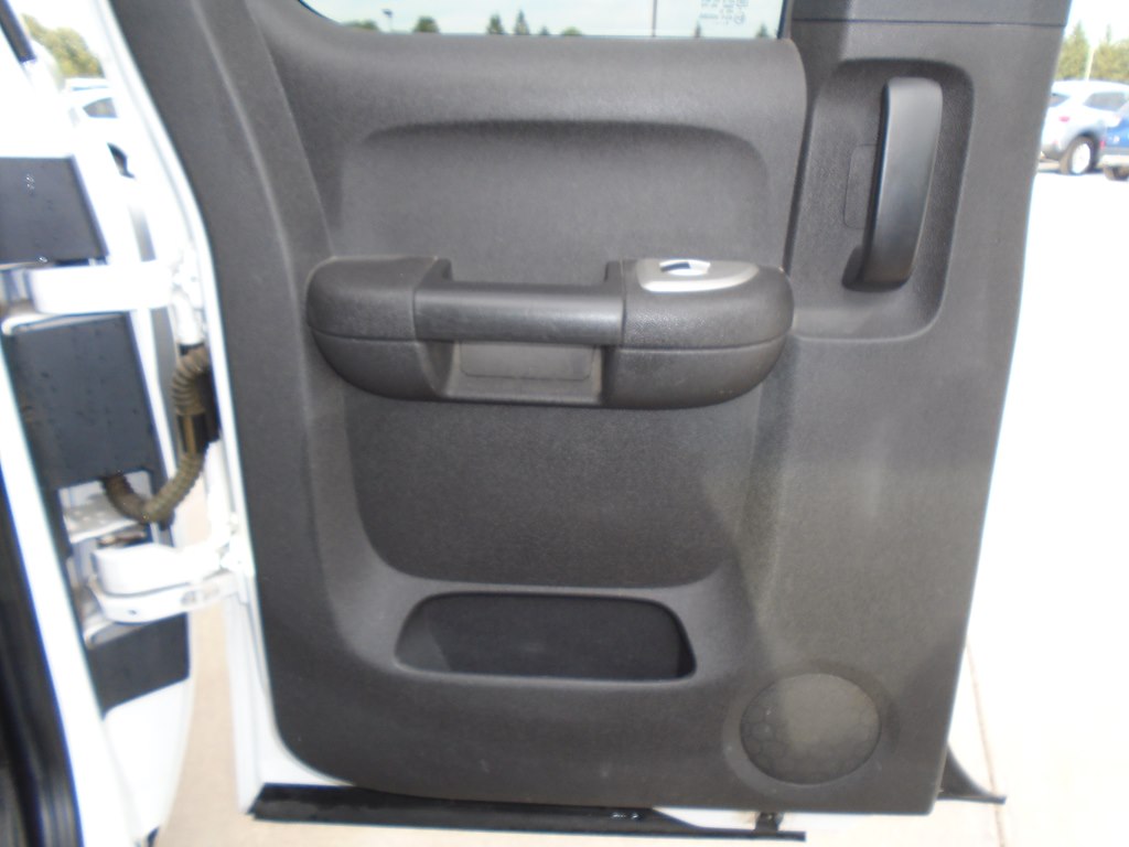 Photo 25 of this GMC SIERRA