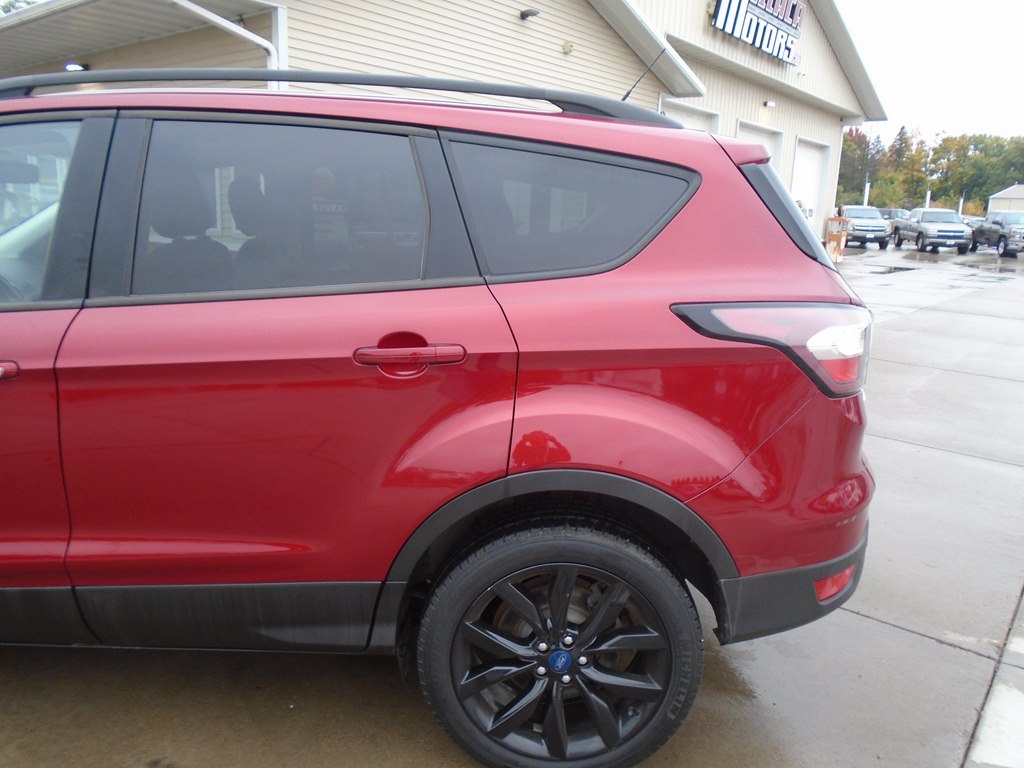 Photo 5 of this FORD ESCAPE