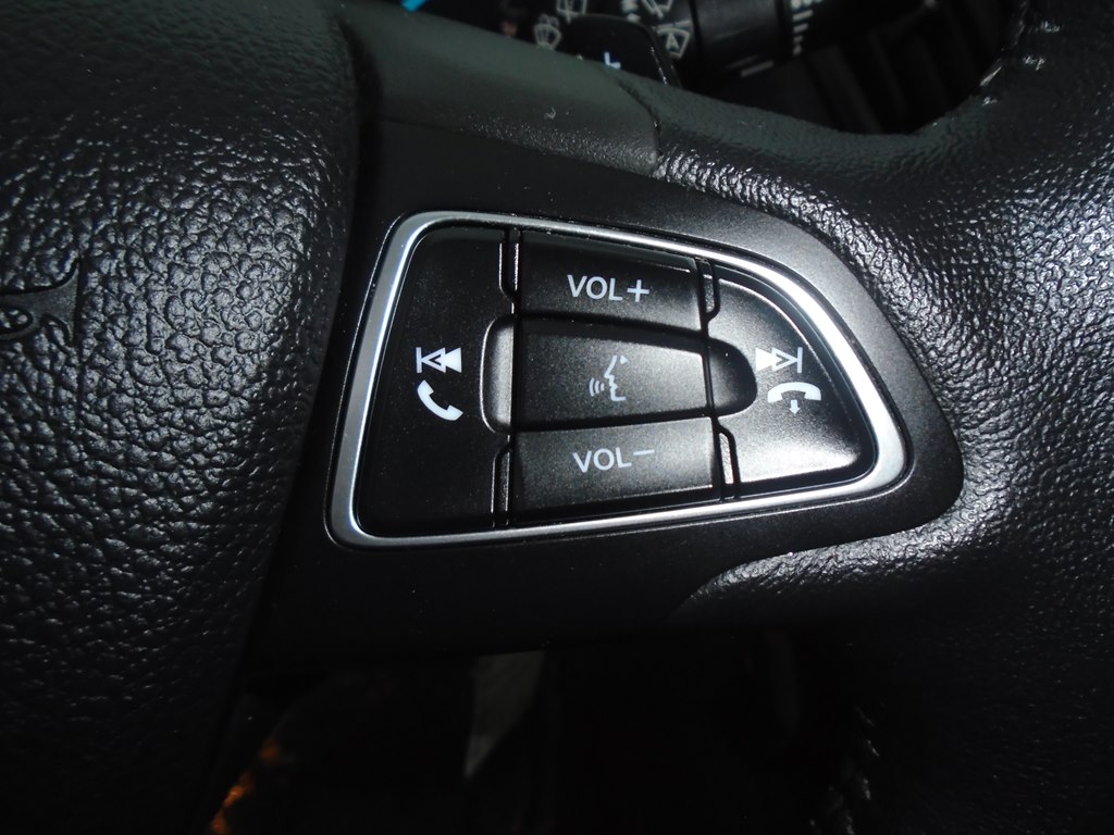 Photo 48 of this FORD ESCAPE