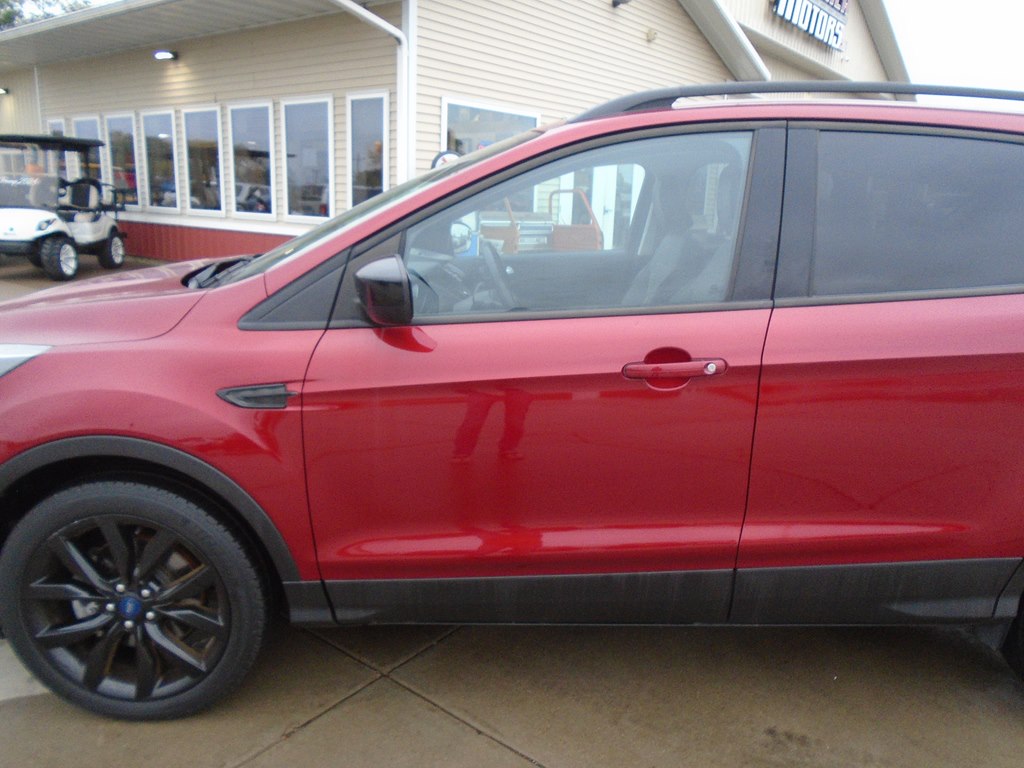 Photo 3 of this FORD ESCAPE
