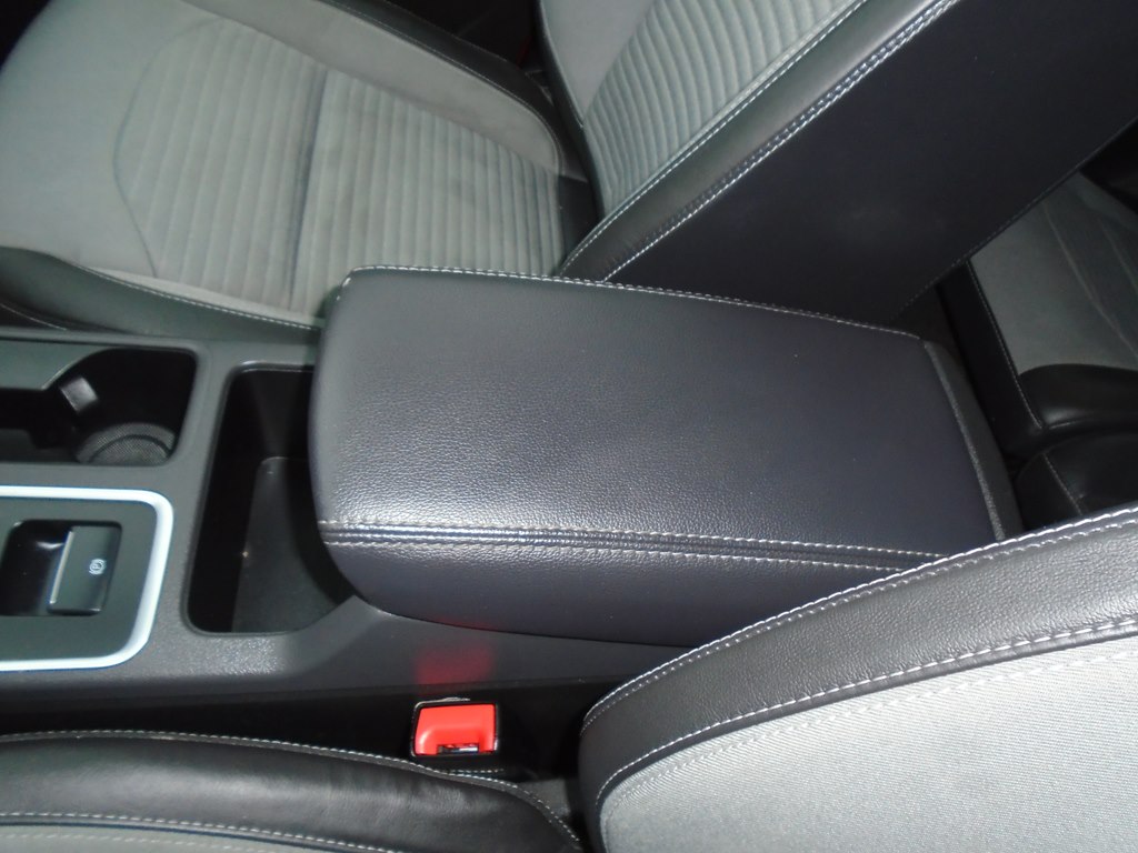 Photo 54 of this FORD ESCAPE