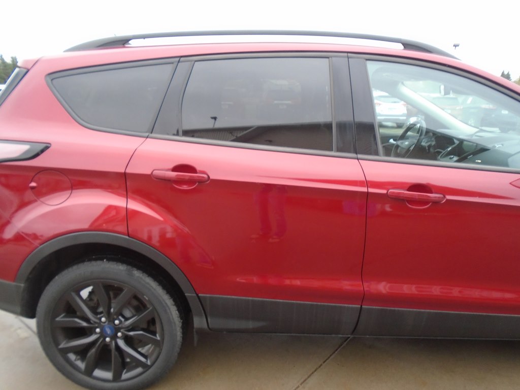 Photo 10 of this FORD ESCAPE