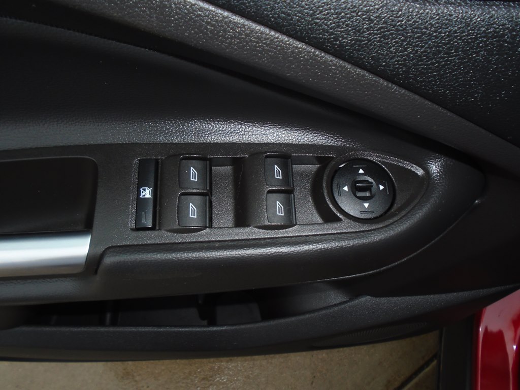 Photo 18 of this FORD ESCAPE