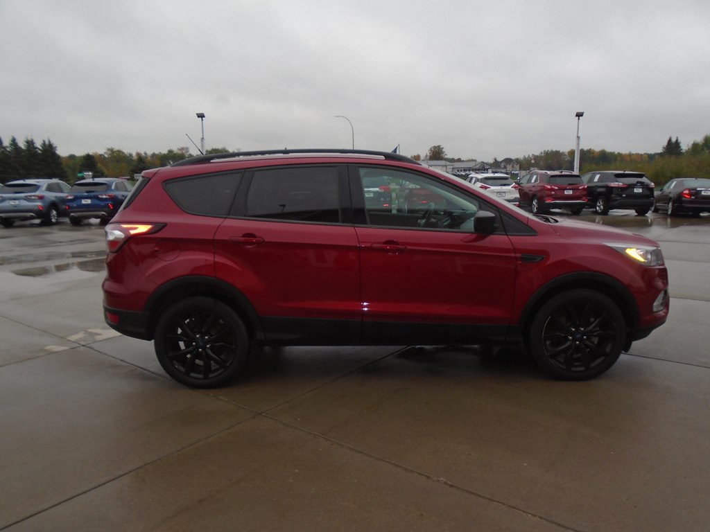 Photo 7 of this FORD ESCAPE