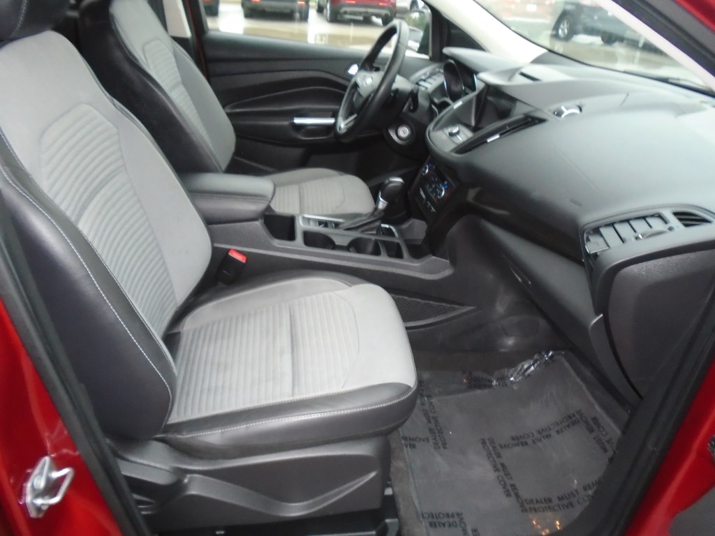 Photo 31 of this FORD ESCAPE