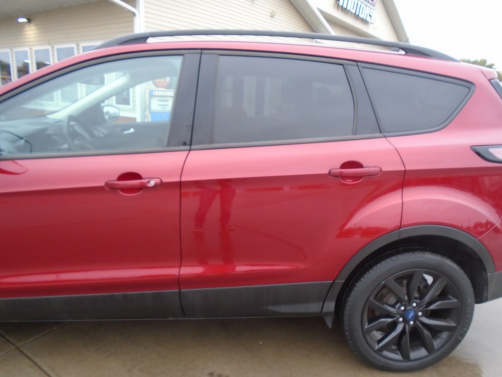 Photo 4 of this FORD ESCAPE