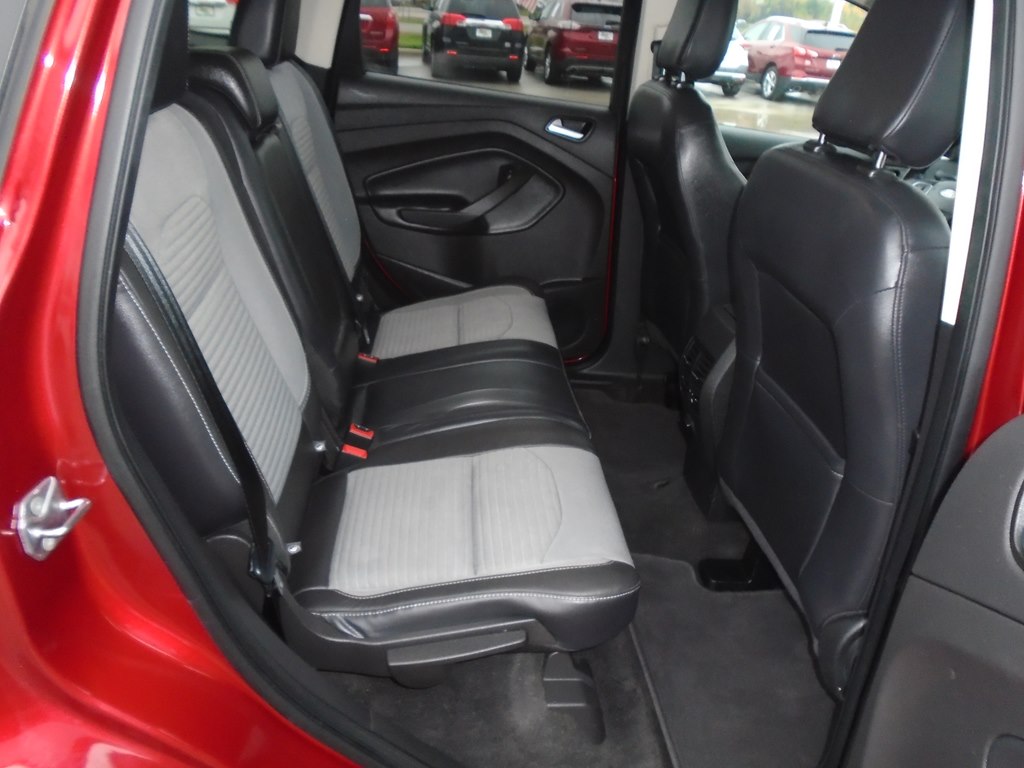 Photo 39 of this FORD ESCAPE