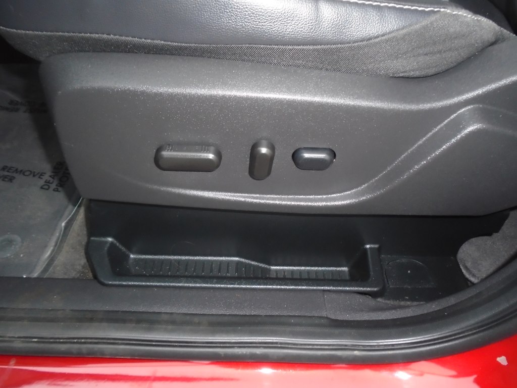 Photo 16 of this FORD ESCAPE