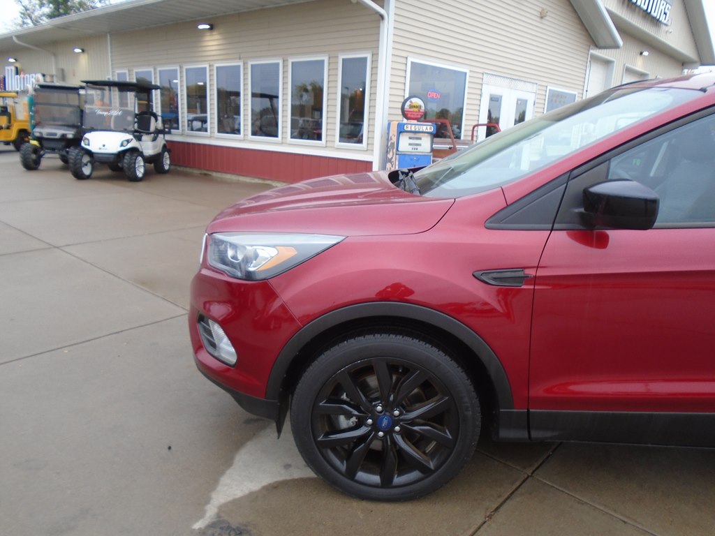 Photo 2 of this FORD ESCAPE