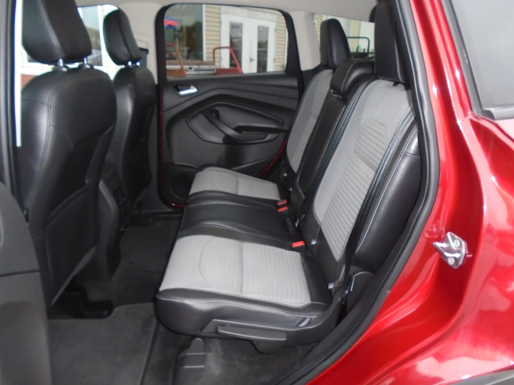 Photo 24 of this FORD ESCAPE