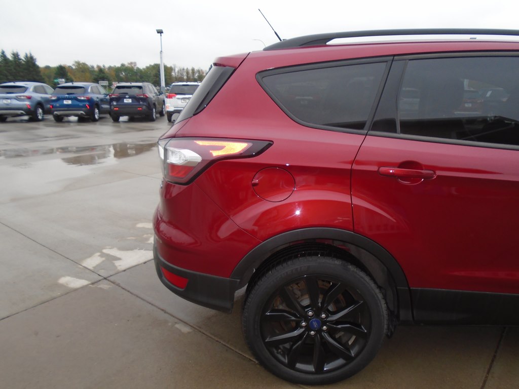 Photo 11 of this FORD ESCAPE