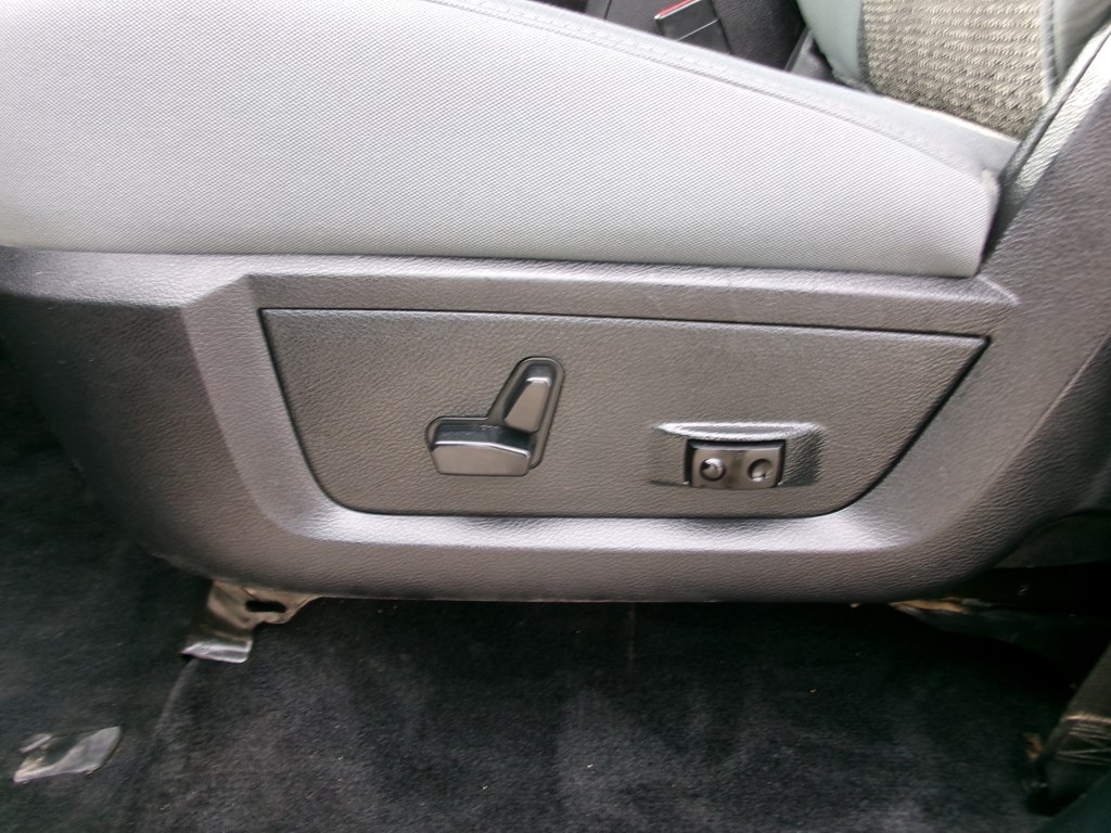 Photo 14 of this RAM 1500