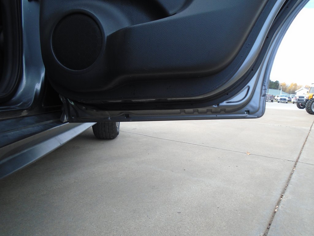 Photo 28 of this NISSAN ROGUE