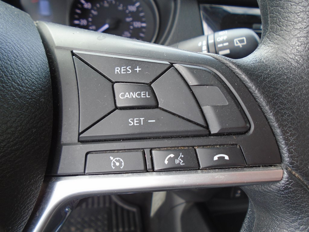 Photo 31 of this NISSAN ROGUE